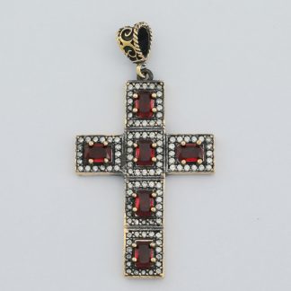 Colgante cruz, granate con marcasitas.