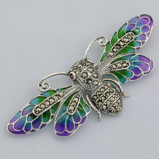 Broche escarabajo de 7,65 cm.