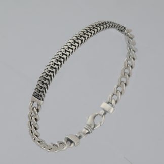 Pulsera cadena barbada y eslabones doble espiga invertida de 21,5 cm.