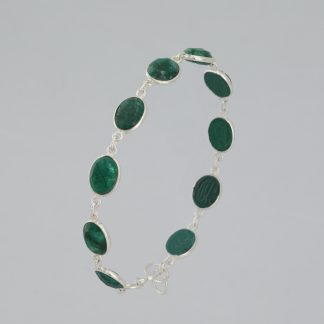 Pulsera óvalos corindón verde de 20-21 cm.