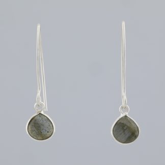 Pendientes gancho pez labradorita.