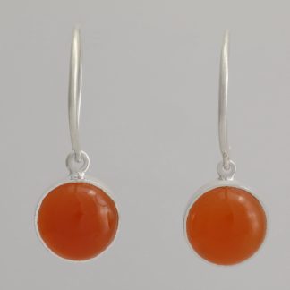 Pendientes ½ bola cornalina de 3,74 cm de altura.