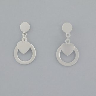 Pendientes aro corazón de 3 cm de altura.