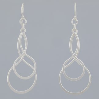 Pendientes 2 paipáis invertidos de 5,8 cm de altura.