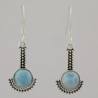 Pendientes labrados larimar de 3,5 cm de altura.