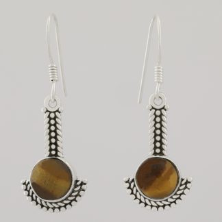 Pendientes labrados ojo de tigre de 3,5 cm de altura.