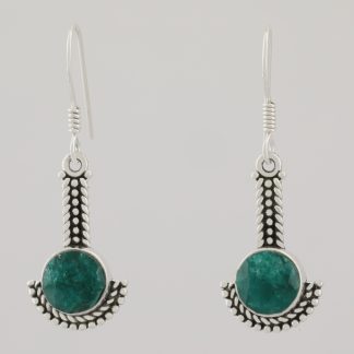 Pendientes labrados corindón verde de 3,52 cm de altura.